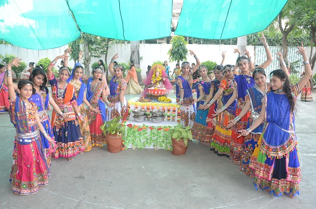 Kasera Bazar Vidya niketan Garba Celebration